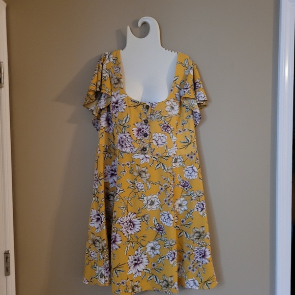 Xhilaration Dresses & Skirts - Yellow floral dress